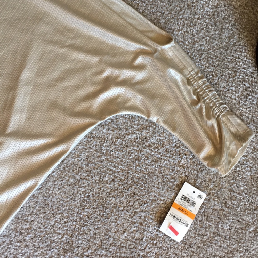 NWT Thalia Sodi Cold- Shoulder Top  Gold Size S - Picture 5 of 6